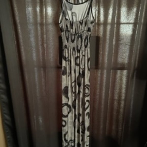 Maxi Dress - Picture 2 of 4